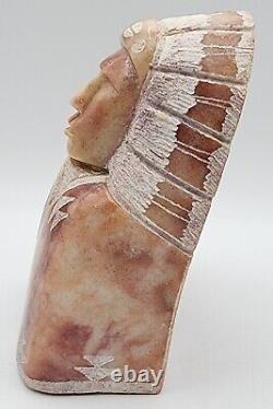 Sculpture en albatre vintage de Larry Yazzie, sculpteur Navajo, amérindien.