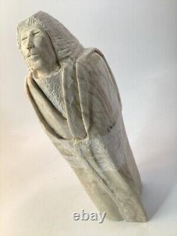 Sculpture indienne navajo amérindienne en albâtre sculpté signée Tjze 11