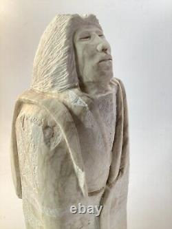 Sculpture indienne navajo amérindienne en albâtre sculpté signée Tjze 11