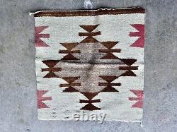 Tapis Navajo vintage des années 1940 motif amérindien textile tissé vintage