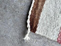 Tapis Navajo vintage des années 1940 motif amérindien textile tissé vintage