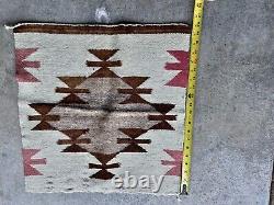 Tapis Navajo vintage des années 1940 motif amérindien textile tissé vintage