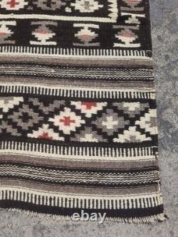 Tapis Navajo vintage tissé à la main, magnifique tapis amérindien 60,6x32,2 pouces