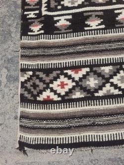 Tapis Navajo vintage tissé à la main, magnifique tapis amérindien 60,6x32,2 pouces