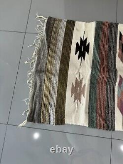 Tapis couverture en laine tissé à la main Navajo antique indien d'Amérique 58 X 26 LIRE