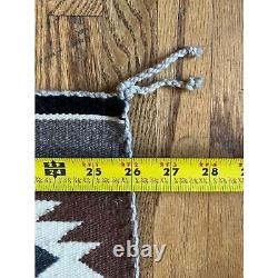 Tapis moyen vintage gris aztec sud-ouest amérindien navajo Chinle 40x26