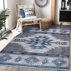 Tapis tribal moderne inspiré des Navajos du sud-ouest, motif décoloré.