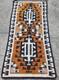 Tapis Vintage Tiss&eacute; &agrave; La Main Navajo, Magnifique Tapis Am&eacute;rindien 68,5 X 33,8 Po
