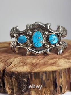 Vintage Native American Navajo Bijoux Sandcast Argent Turquoise Cuff Bracelet